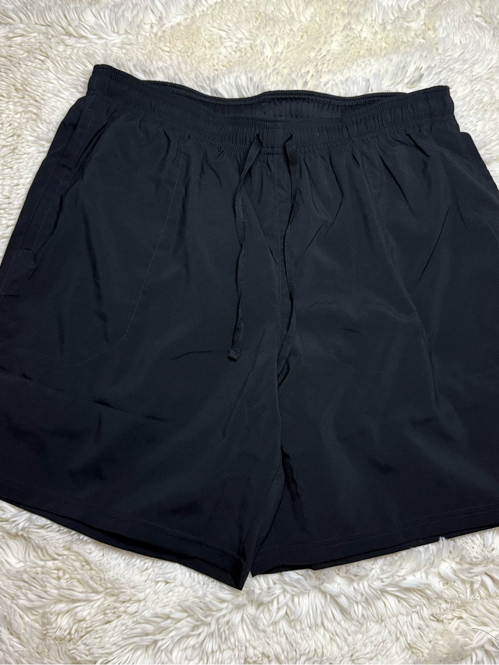NWT New Balance Men's Black Performance Shorts size large - 7” inseam with liner